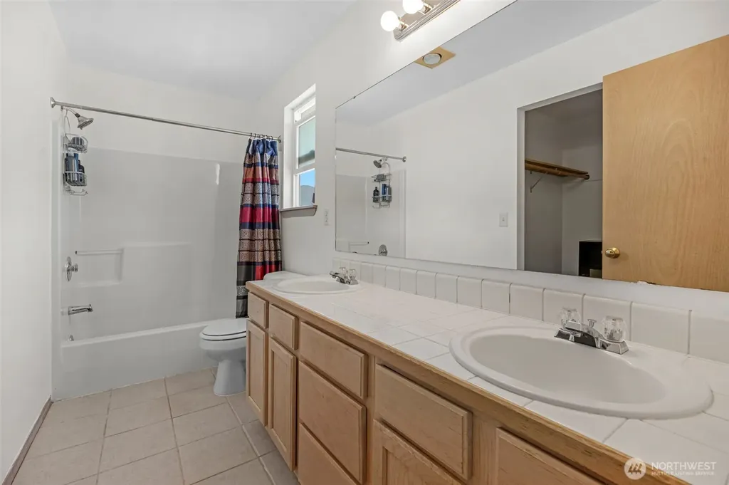 18411 Ballantrae Drive Arlington WA 98223