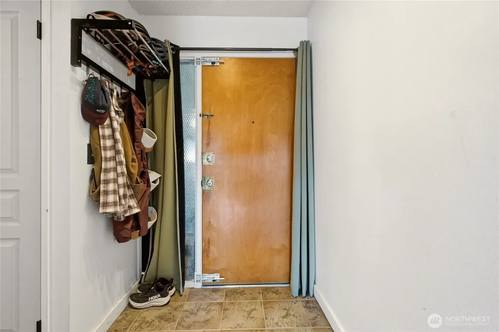 2703 Boylston Ave E #201 Seattle WA 98102