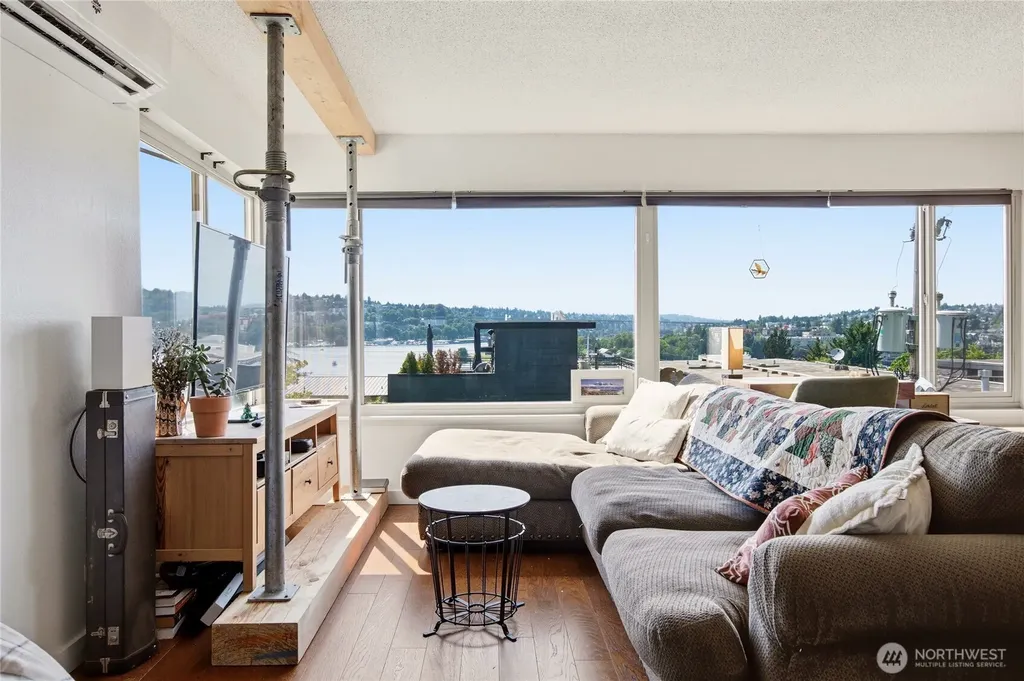2703 Boylston Ave E #201 Seattle WA 98102