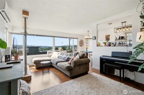 2703 Boylston Ave E #201 Seattle WA 98102