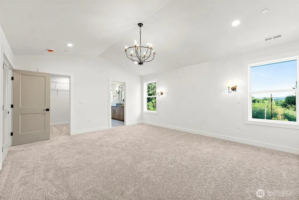 1238 9th Street SW Puyallup WA 98371