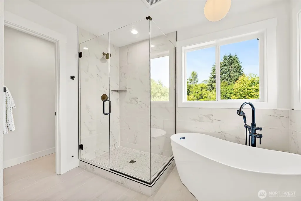 1238 9th Street SW Puyallup WA 98371