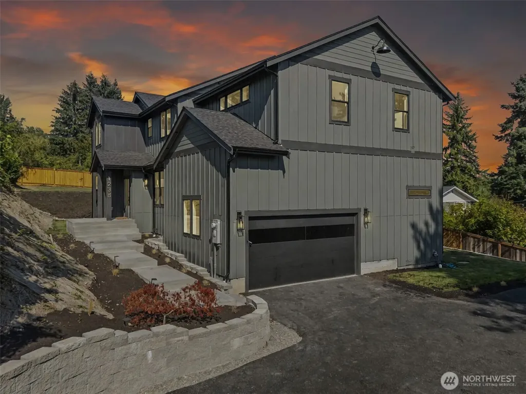 1238 9th Street SW Puyallup WA 98371