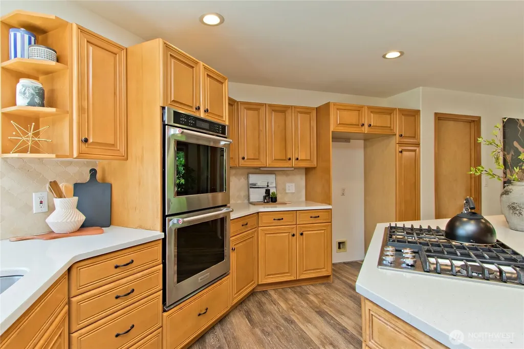24608 SE 387th Street Enumclaw WA 98022