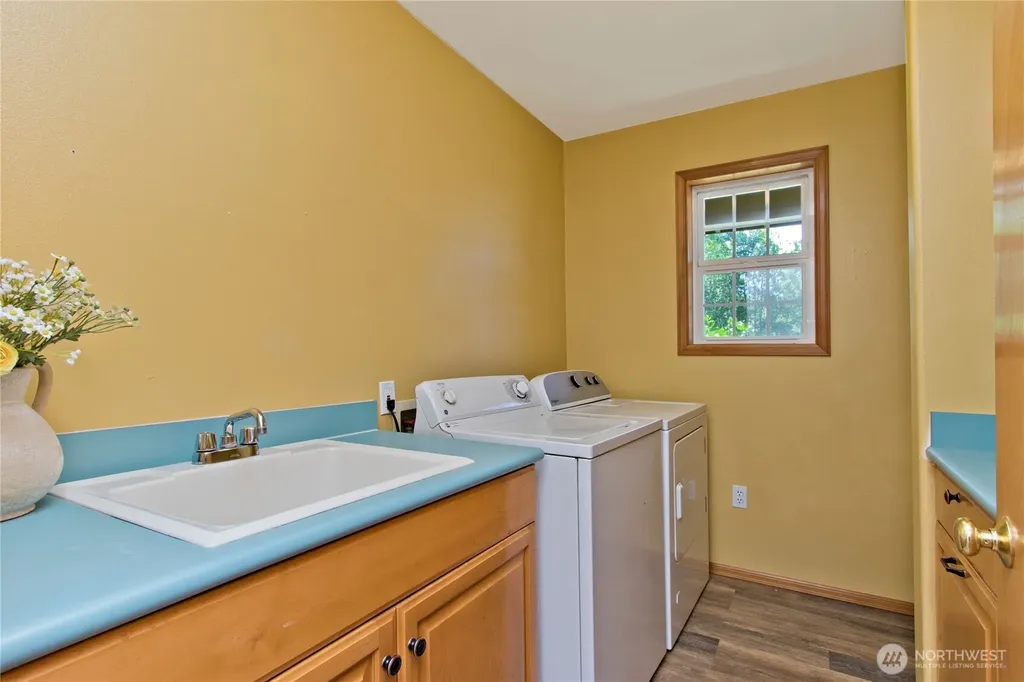 24608 SE 387th Street Enumclaw WA 98022