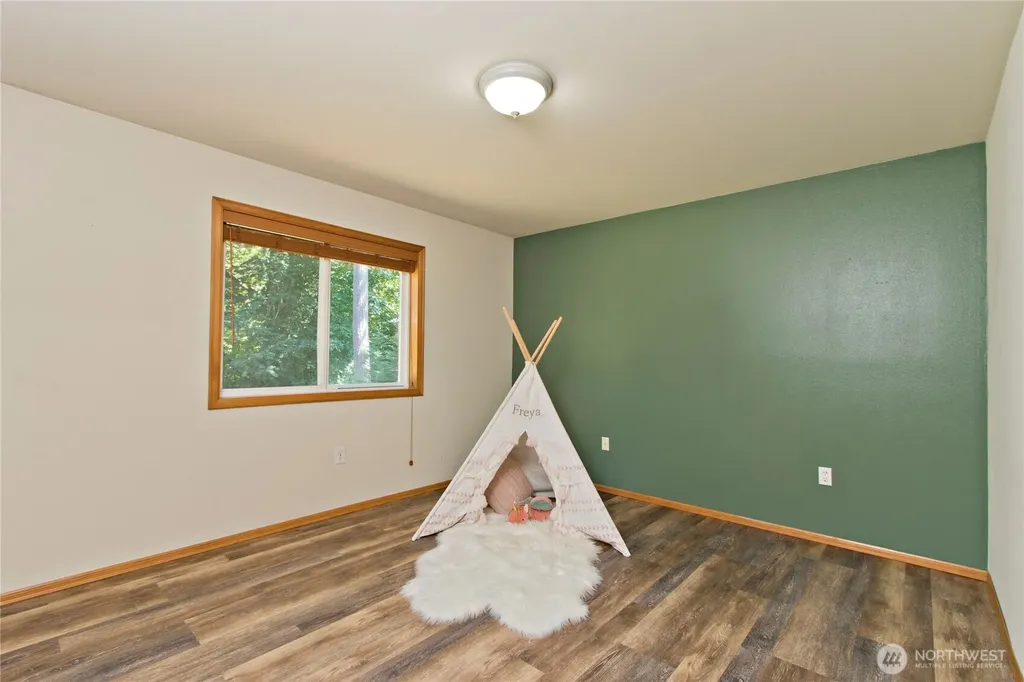 24608 SE 387th Street Enumclaw WA 98022