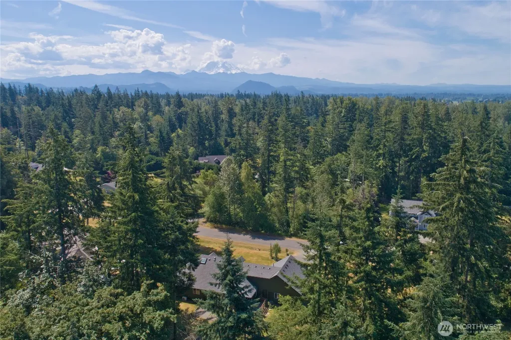 24608 SE 387th Street Enumclaw WA 98022