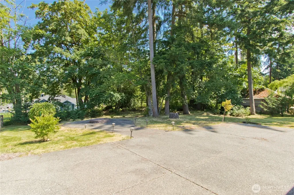 24608 SE 387th Street Enumclaw WA 98022