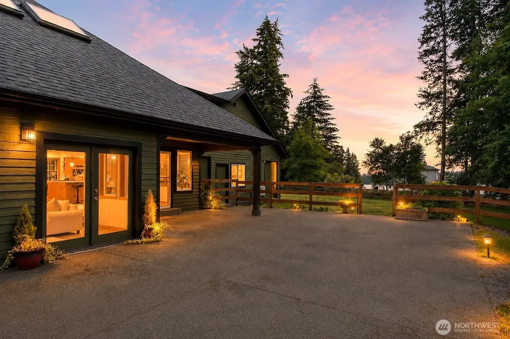 24608 SE 387th Street Enumclaw WA 98022