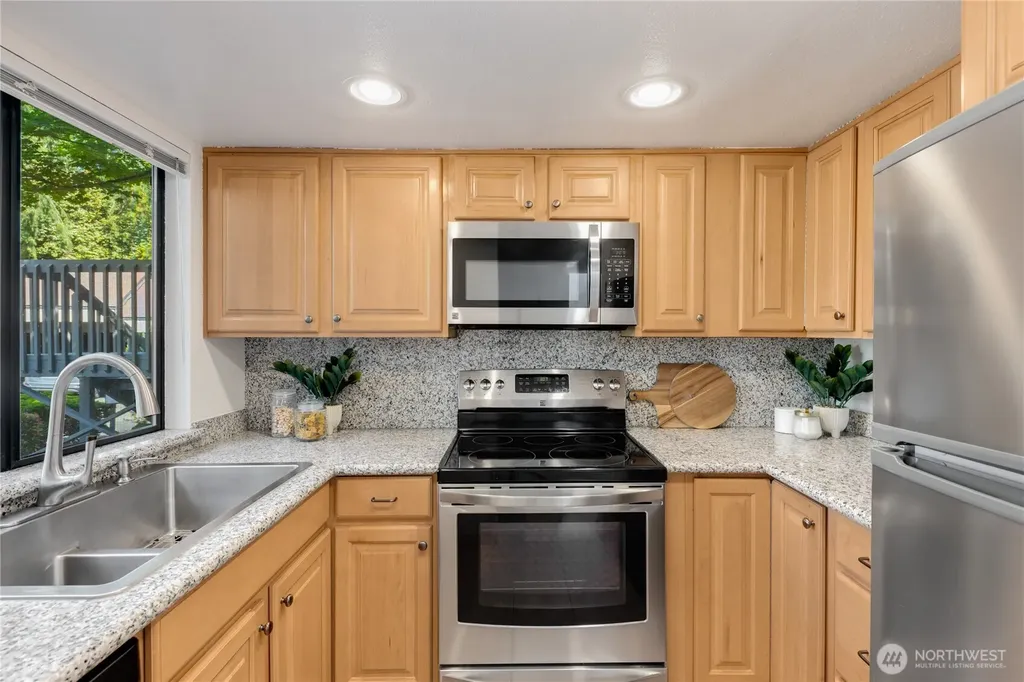 10919 NE 35th Place Bellevue WA 98004