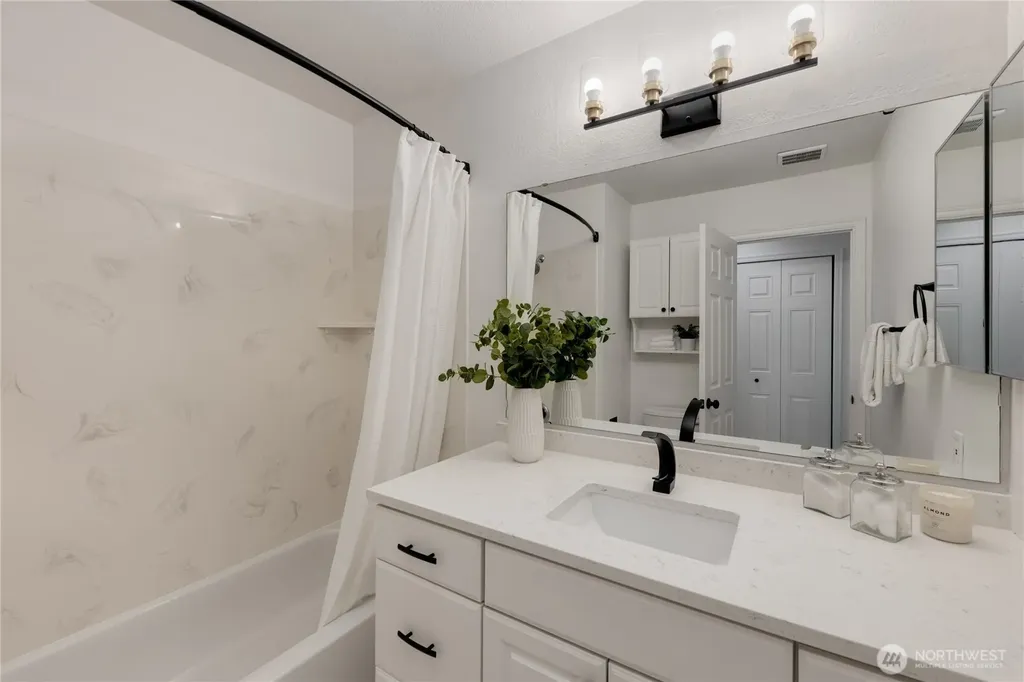 10919 NE 35th Place Bellevue WA 98004