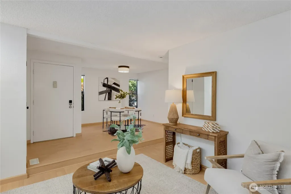 10919 NE 35th Place Bellevue WA 98004