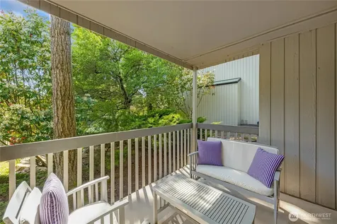10919 NE 35th Place Bellevue WA 98004