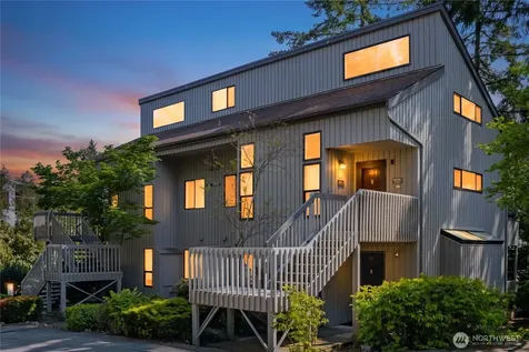 10919 NE 35th Place Bellevue WA 98004