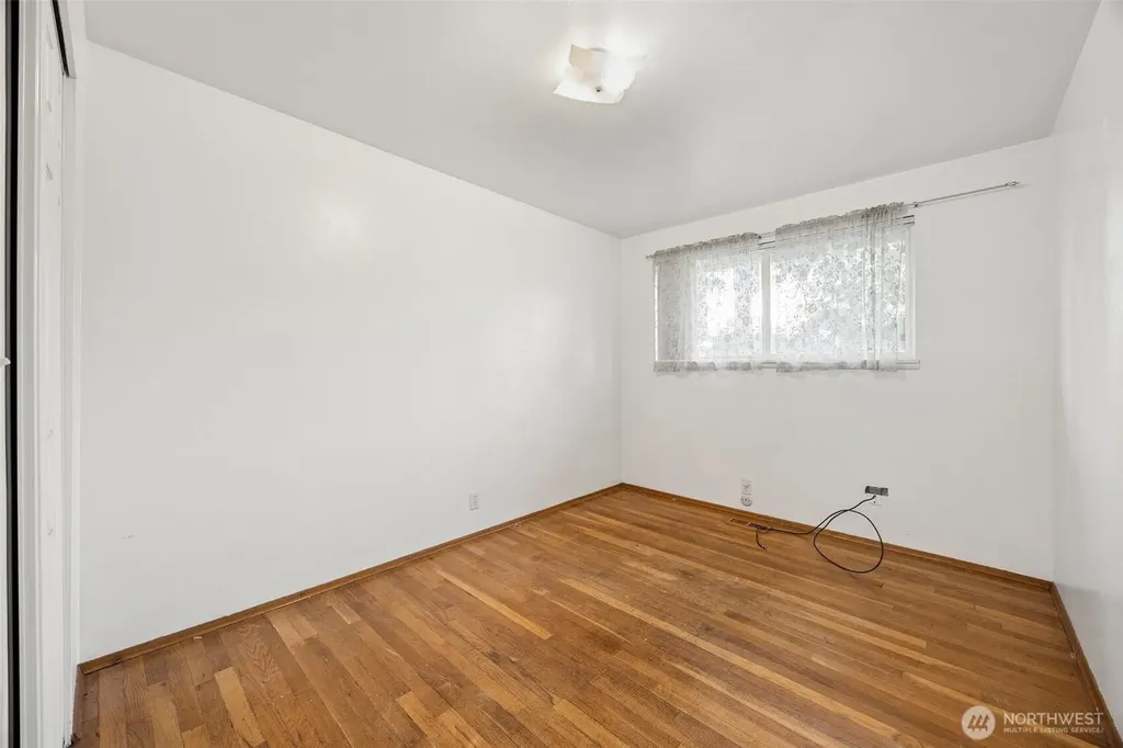 19648 105th Avenue SE Renton WA 98055