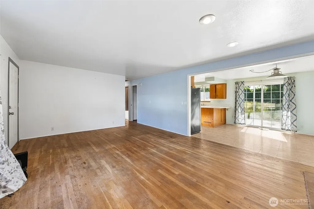 19648 105th Avenue SE Renton WA 98055