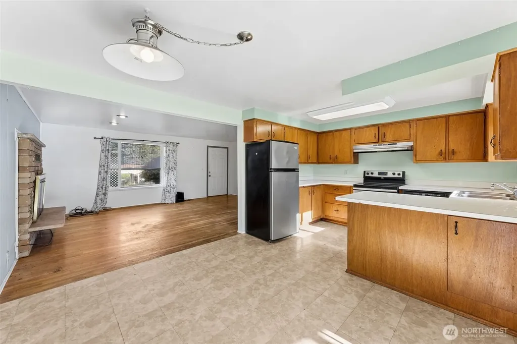 19648 105th Avenue SE Renton WA 98055
