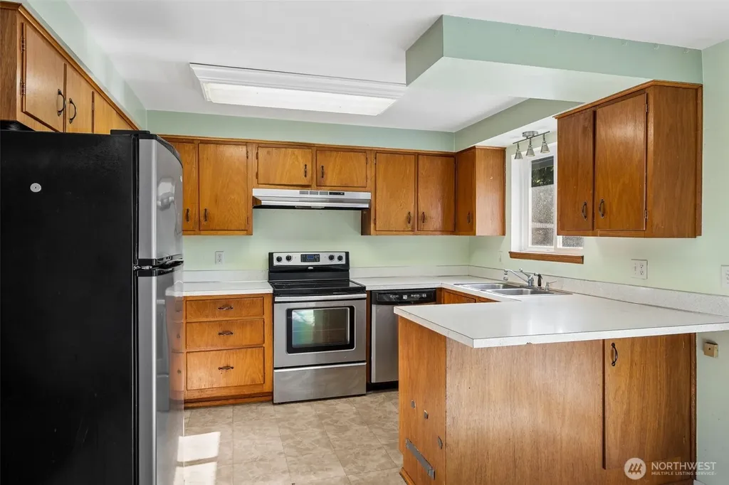 19648 105th Avenue SE Renton WA 98055