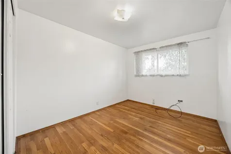 19648 105th Avenue SE Renton WA 98055