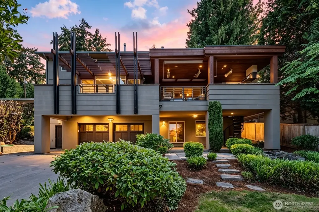 3225 W Mercer Way Mercer Island WA 98040