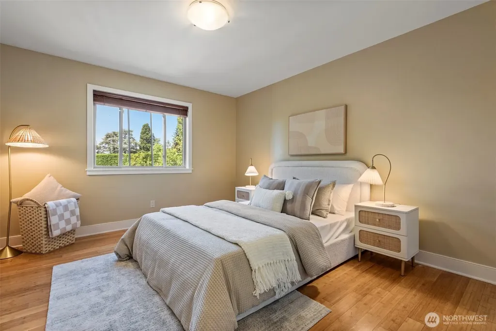 3225 W Mercer Way Mercer Island WA 98040