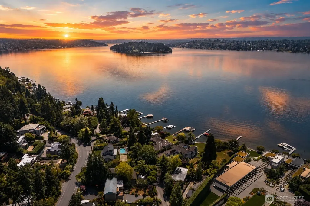 3225 W Mercer Way Mercer Island WA 98040