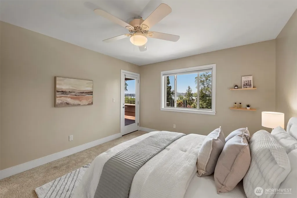 3225 W Mercer Way Mercer Island WA 98040