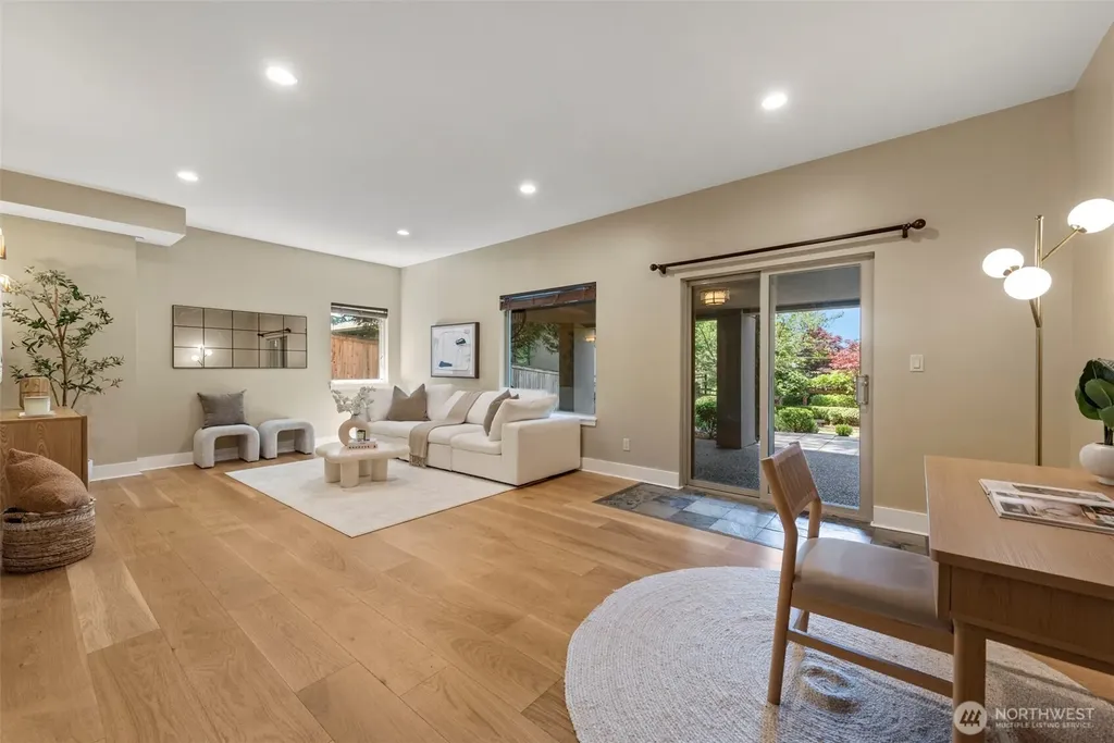 3225 W Mercer Way Mercer Island WA 98040