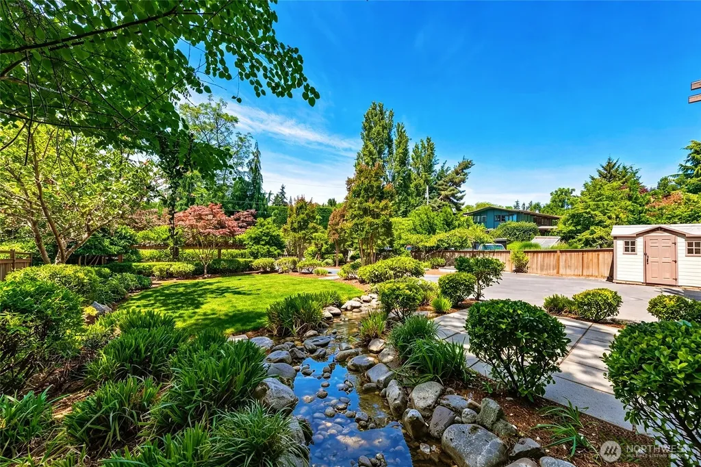 3225 W Mercer Way Mercer Island WA 98040