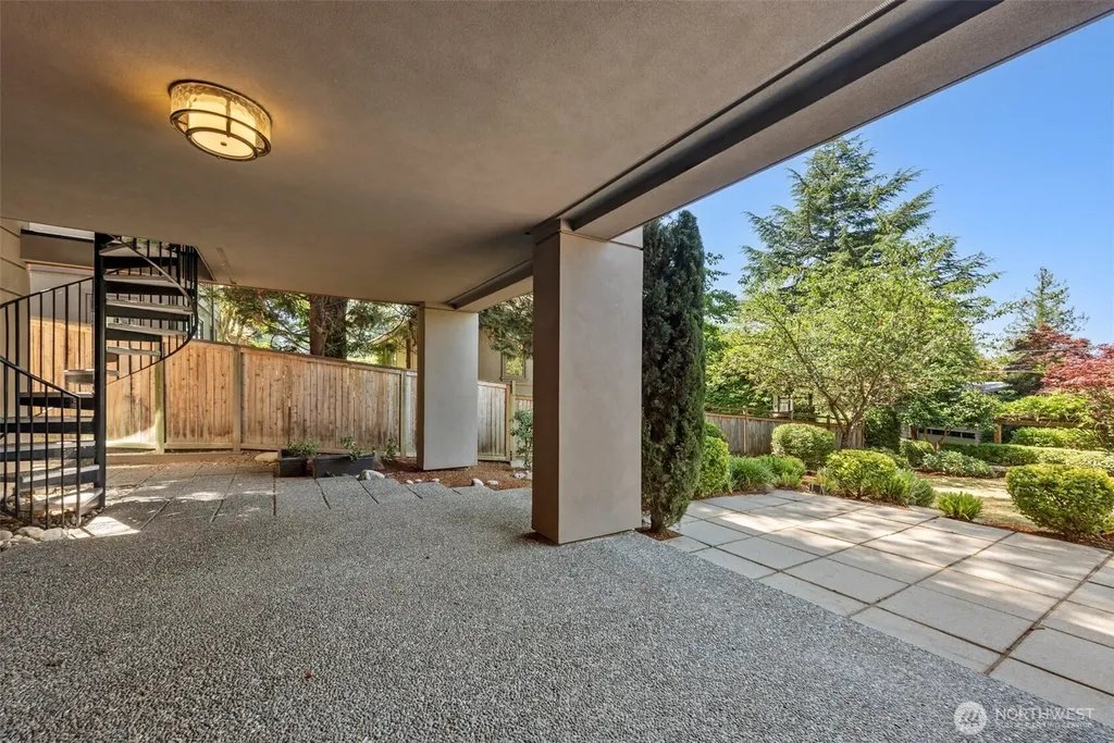 3225 W Mercer Way Mercer Island WA 98040