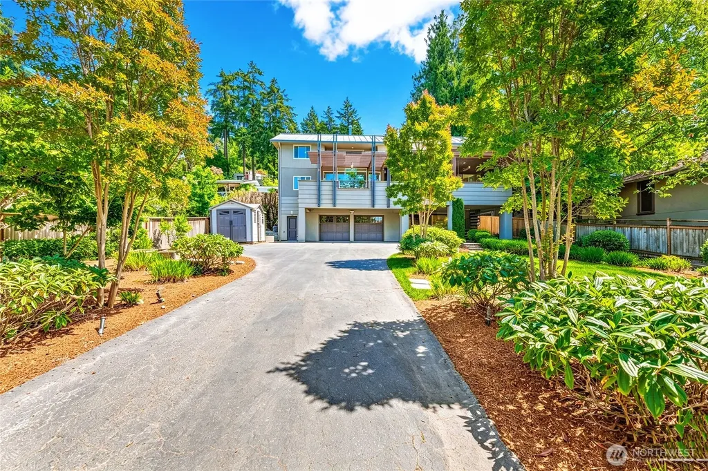 3225 W Mercer Way Mercer Island WA 98040