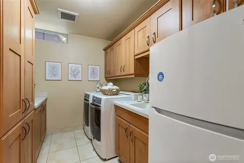 3225 W Mercer Way Mercer Island WA 98040