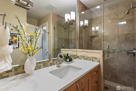 3225 W Mercer Way Mercer Island WA 98040