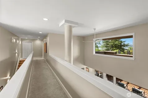 3225 W Mercer Way Mercer Island WA 98040