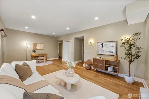 3225 W Mercer Way Mercer Island WA 98040