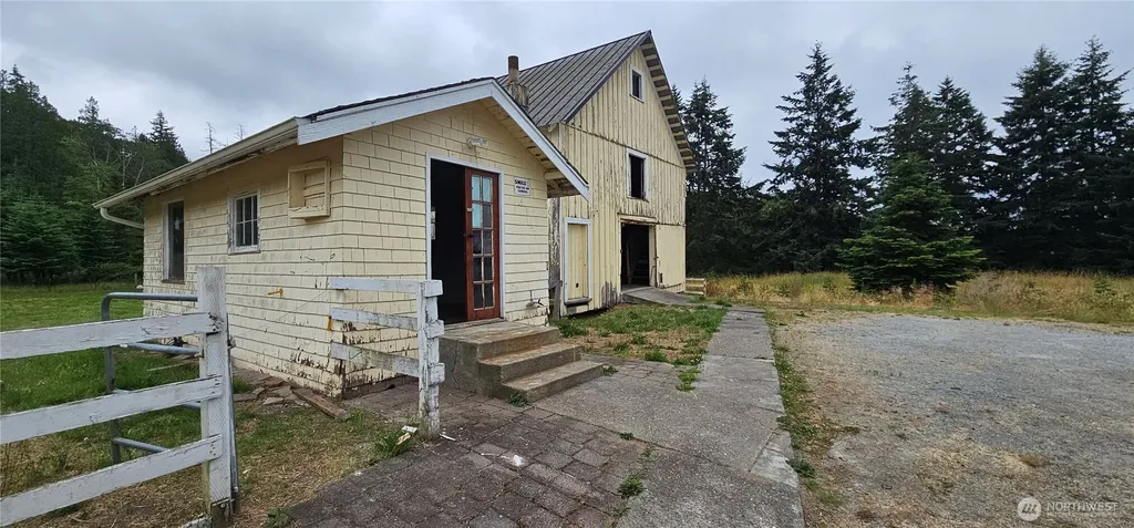 779 Old Willow Lane Camano Island WA 98282