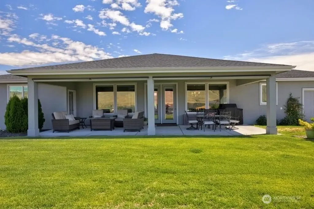 201 Clayton Place SW Mattawa WA 99349