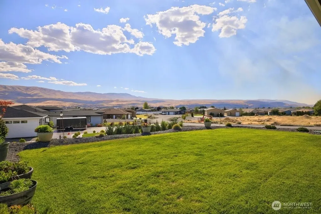 201 Clayton Place SW Mattawa WA 99349