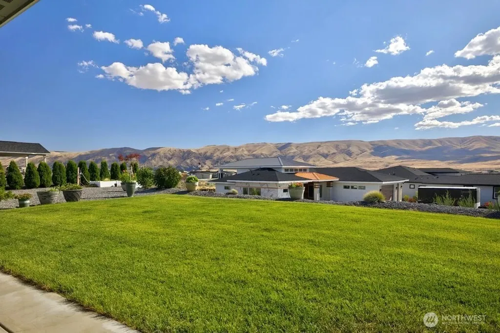 201 Clayton Place SW Mattawa WA 99349