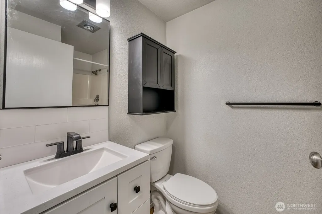 7792 Skansie Avenue Gig Harbor WA 98335