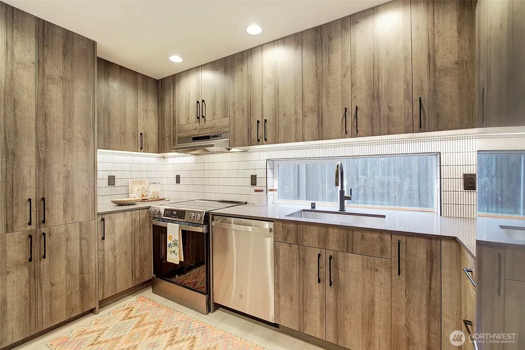 7914 34th Avenue SW Seattle WA 98126