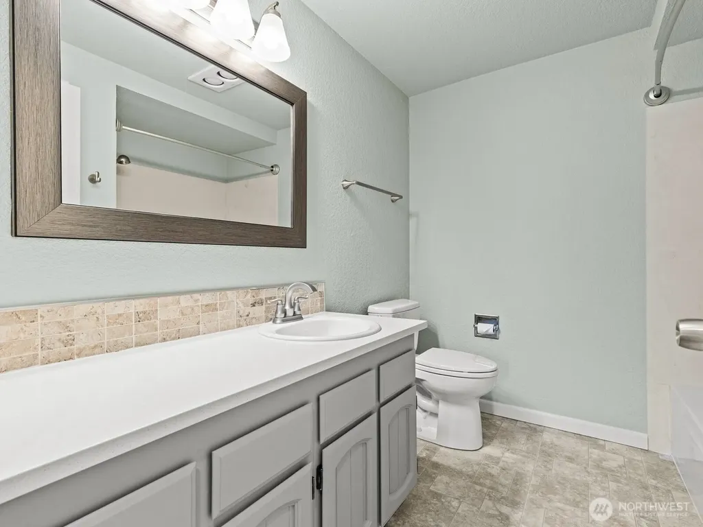 1113 5th Avenue S Edmonds WA 98020