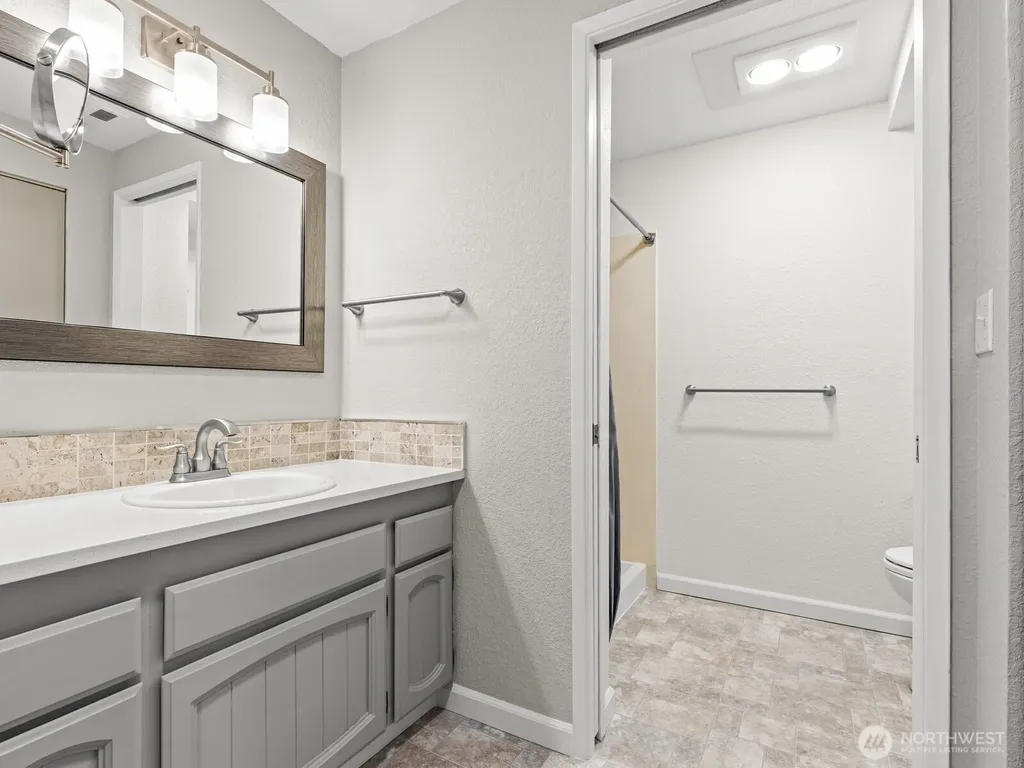 1113 5th Avenue S Edmonds WA 98020