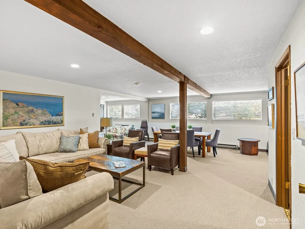 1113 5th Avenue S Edmonds WA 98020