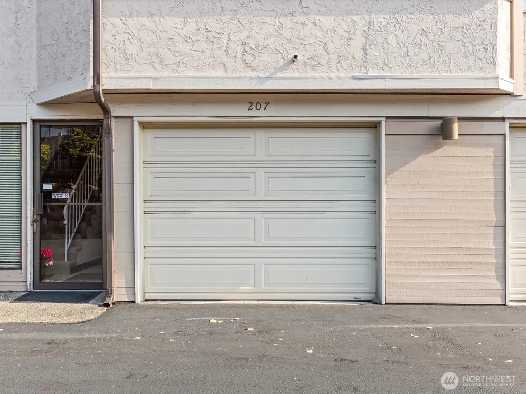 1113 5th Avenue S Edmonds WA 98020
