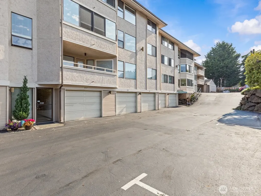 1113 5th Avenue S Edmonds WA 98020