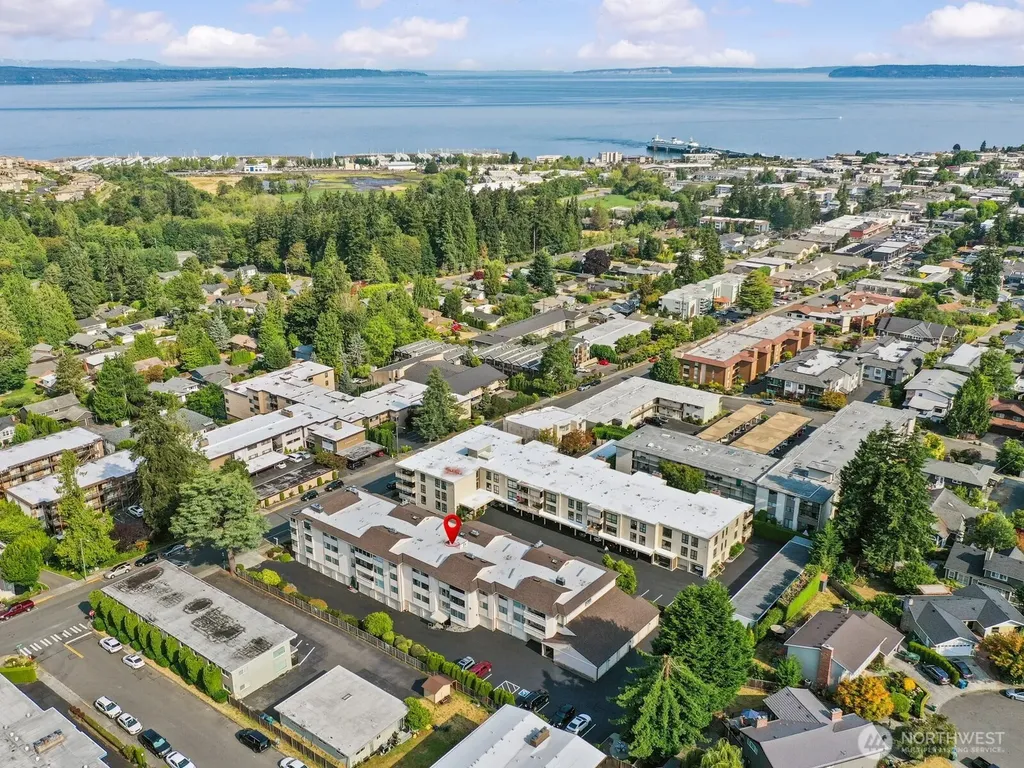 1113 5th Avenue S Edmonds WA 98020