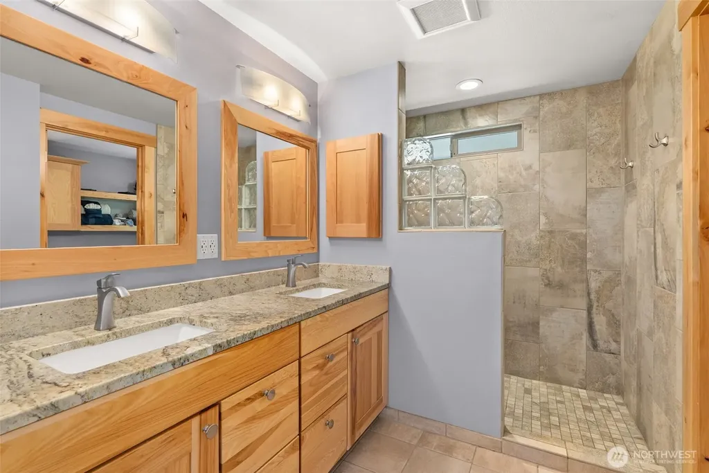 2949 Harrison Avenue Centralia WA 98531