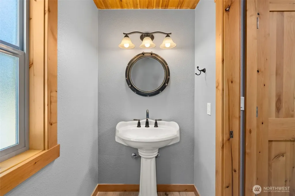 2949 Harrison Avenue Centralia WA 98531