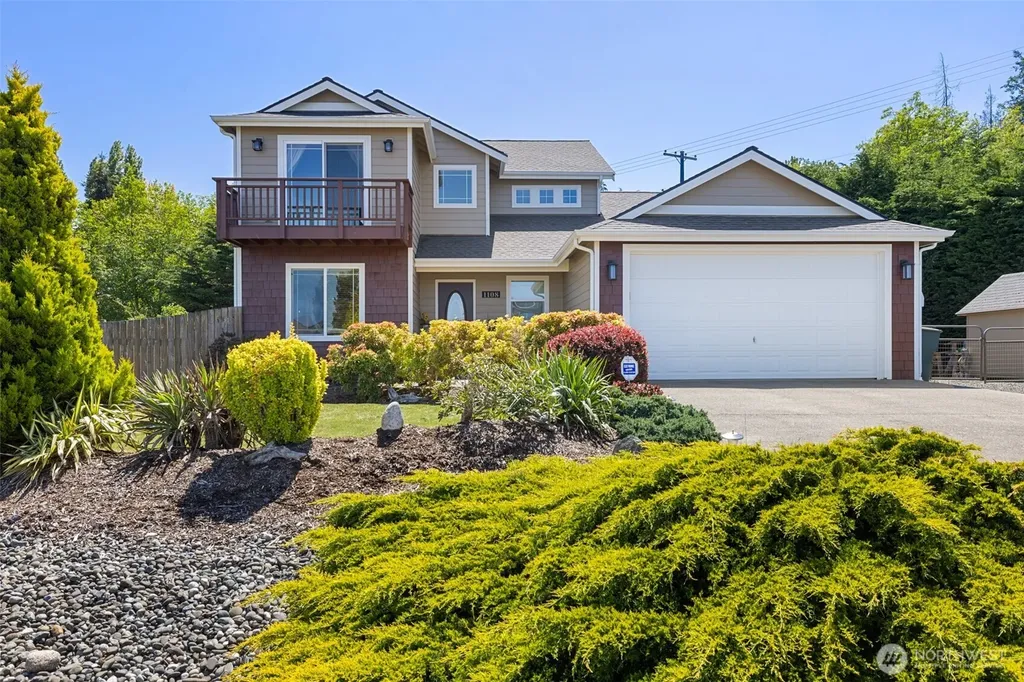 1108 Eckard Avenue Port Angeles WA 98362